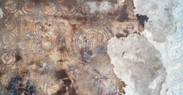 Church with great moscais from 386 in Mardin
